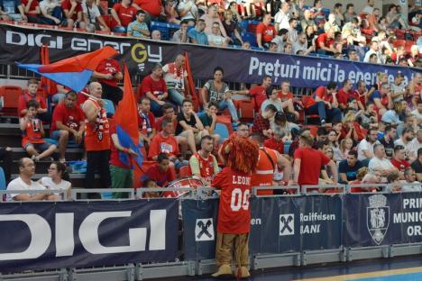 Prestaţie slabă: Baschetbaliştii de la CSM CSU Oradea au pierdut jocul cu BCM U FC Argeş Piteşti (FOTO)