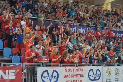 CSM CSU Oradea a câştigat primul meci din campionat desfăşurat în faţa propriilor suporteri (FOTO)