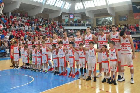 Victorie! Baschetbaliştii de la CSM CSU Oradea au câştigat primul meci al finalei cu Steaua (FOTO)