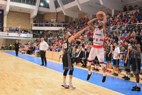 CSM CSU Oradea a pierdut din nou pe teren propriu meciul din Supercupa României, cu U BT Cluj (FOTO)