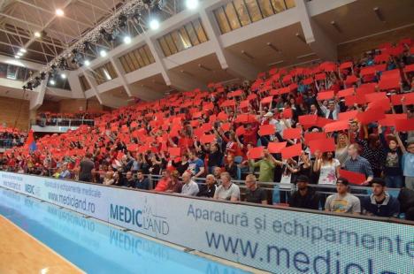 Dezamăgire la Arena Antonio Alexe: Baschetbaliştii orădeni nu au reuşit să obţină Cupa României (FOTO/VIDEO)