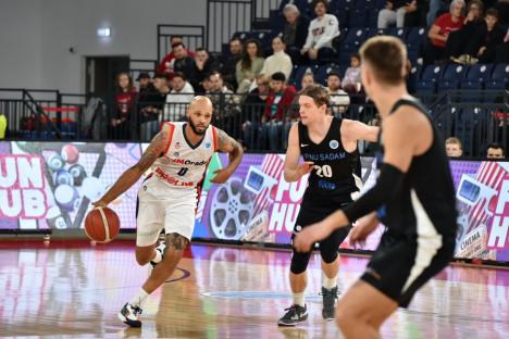 CSM CSU Oradea nu le-a dat nicio şansă celor de la Parnu Sadam şi a obţinut a cincea victorie în Grupa E a FIBA Europe Cup (FOTO)