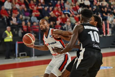 CSM CSU Oradea nu le-a dat nicio şansă celor de la Parnu Sadam şi a obţinut a cincea victorie în Grupa E a FIBA Europe Cup (FOTO)