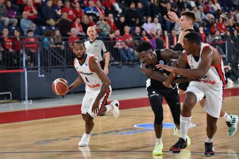 CSM CSU Oradea nu le-a dat nicio şansă celor de la Parnu Sadam şi a obţinut a cincea victorie în Grupa E a FIBA Europe Cup (FOTO)