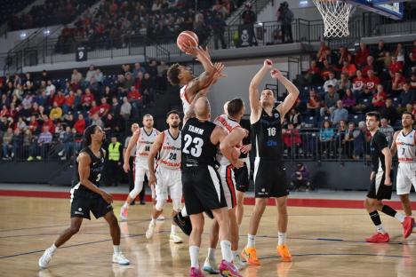 CSM CSU Oradea nu le-a dat nicio şansă celor de la Parnu Sadam şi a obţinut a cincea victorie în Grupa E a FIBA Europe Cup (FOTO)