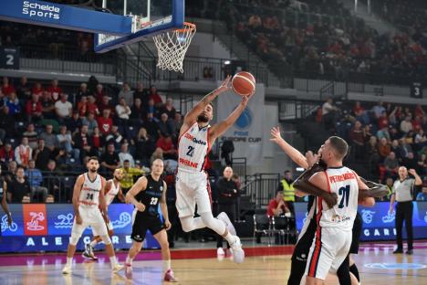 CSM CSU Oradea nu le-a dat nicio şansă celor de la Parnu Sadam şi a obţinut a cincea victorie în Grupa E a FIBA Europe Cup (FOTO)