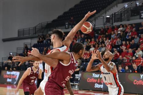 FOTO: Victorie importantă pentru orădeni în debutul fazei grupelor FIBA Europe Cup!