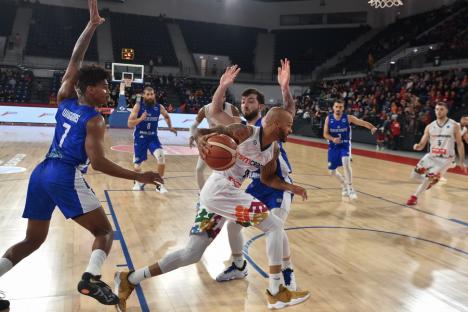 CSM Oradea a câștigat primul meci din FIBA Europe Cup disputat în noua arenă a orașului (FOTO)