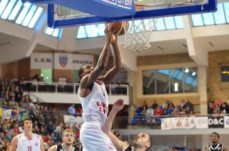 După un final dramatic, CSM Oradea a pierdut la un punct jocul cu U BT Cluj (FOTO)