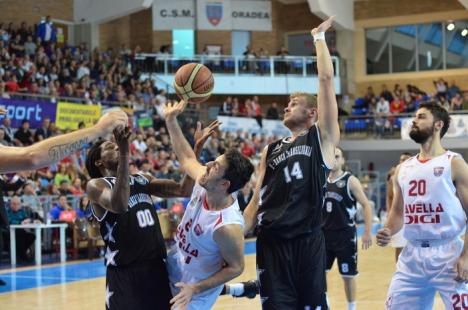 După un final dramatic, CSM Oradea a pierdut la un punct jocul cu U BT Cluj (FOTO)