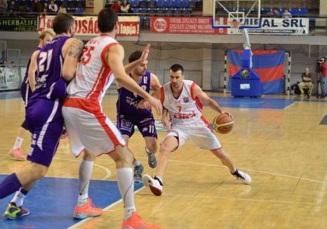 După un meci de mare luptă, CSM U Oradea a învins BCM U Piteşti cu 104-97 (FOTO)