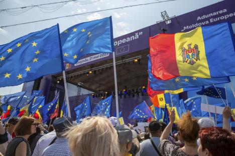 Moldova Europeană: Peste 80.000 de oameni la marșul pro-Europa din Chișinău (FOTO/VIDEO)