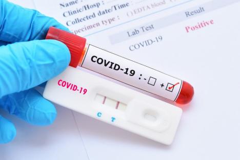 Ziua și decesul: Încă un bihorean infectat cu Covid-19 a murit, 55 de noi îmbolnăviri, inclusiv în rândul angajaţilor spitalului privat Pelican