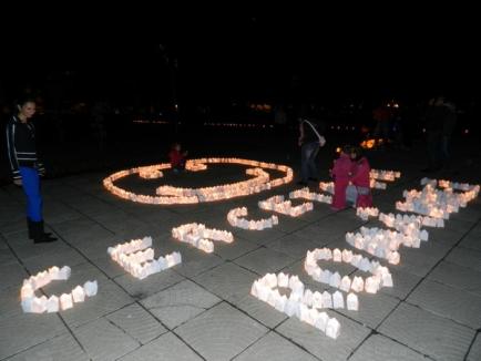 Lumânările care au umplut Parcul 1 Decembrie i-au adus pe orădeni la Festivalul Luminii (FOTO)