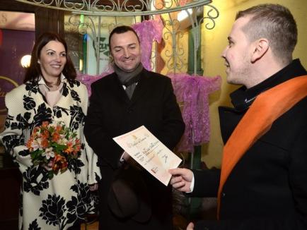 Dragobete marca PDL: Călin Mocan şi soţia sa au dat tonul căsătoriilor de-o zi (FOTO)