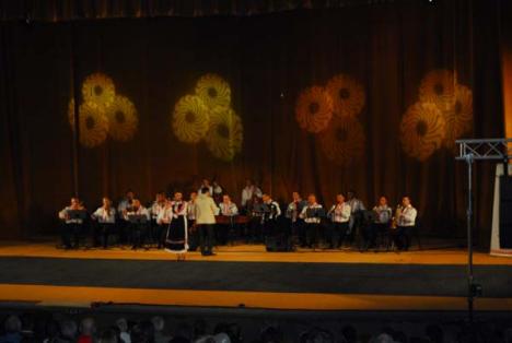 Toamna Orădeană s-a încheiat cu un concert folcloric, cu casa plină (FOTO)