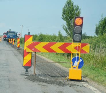 Circulaţie închisă la intrarea în Biharea. Şoferii trebuie să folosească rute ocolitoare