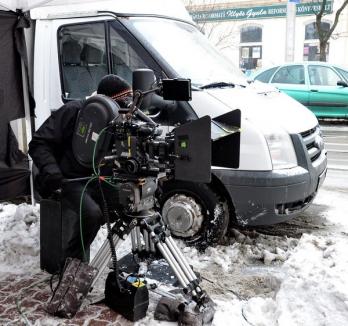 Strada Primăriei s-a transformat în "platou" de filmare pentru noua producţie a lui Marian Crişan (FOTO)