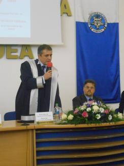 Un nou titlu de Doctor Honoris Causa, acordat de Universitatea Oradea unui filolog din Italia (FOTO)