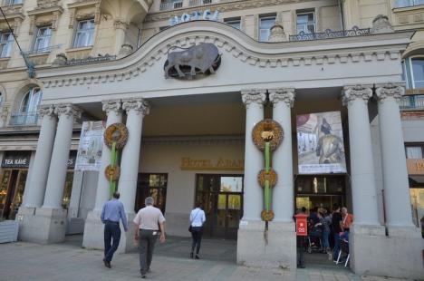 'Veniţi la noi!': Debreţinul îşi promovează tot mai agresiv ofertele în Oradea (FOTO)