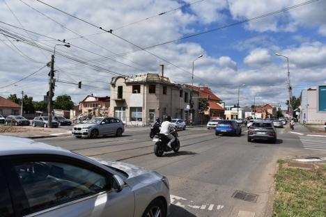 Decebal, blocaj total! Traficul în Oradea redevine de coșmar din cauza lucrărilor la pasajul subteran Decebal (FOTO)