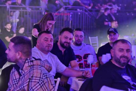 Luptele au umplut Oradea Arena: 6.000 de oameni l-au susţinut pe Sandu Lungu în gala finală Dinamite Fighting Show 2024 (FOTO/VIDEO)