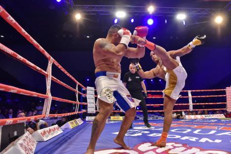 Luptele au umplut Oradea Arena: 6.000 de oameni l-au susţinut pe Sandu Lungu în gala finală Dinamite Fighting Show 2024 (FOTO/VIDEO)