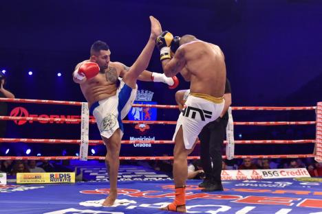 Luptele au umplut Oradea Arena: 6.000 de oameni l-au susţinut pe Sandu Lungu în gala finală Dinamite Fighting Show 2024 (FOTO/VIDEO)