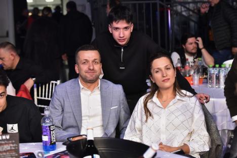 Luptele au umplut Oradea Arena: 6.000 de oameni l-au susţinut pe Sandu Lungu în gala finală Dinamite Fighting Show 2024 (FOTO/VIDEO)