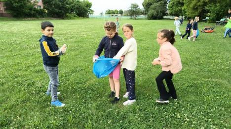 140 de copii și 60 de profesori din Bihor implicați în Luna Curățeniei, recompensați cu premii