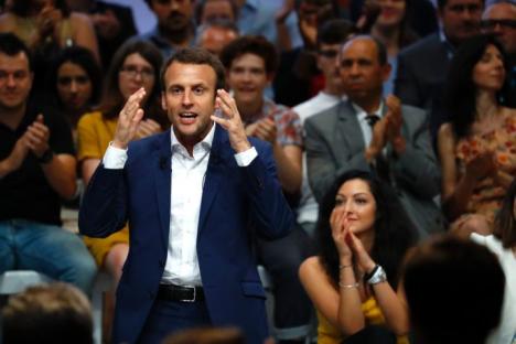 Echipa Macron, atacată de hackeri cu o zi înaintea alegerilor din Franţa: 'Este ceea ce am văzut şi în SUA'