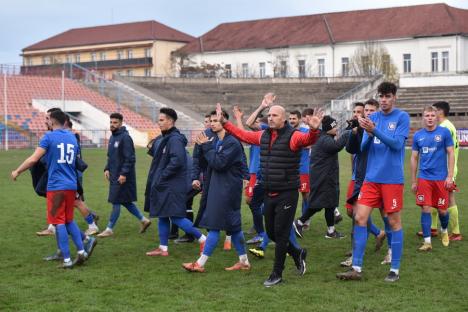 FC Bihor a câştigat cu 4-0 ultimul joc de pe teren propriu din acest an şi a revenit pe primul loc! (FOTO)