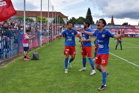 Primele reacții după promovarea FC Bihor. IMAGINILE victoriei