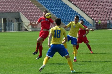 Înfrângeri pe toate planurile: FC Bihor a pierdut şi cu Caransebeşul, şi cu Consiliul Judeţean (FOTO)