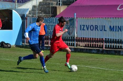 FC Bihor a pierdut jocul cu Unirea Tărlungeni. Antrenorul Călin Cheregi se gândeşte să demisioneze (FOTO)