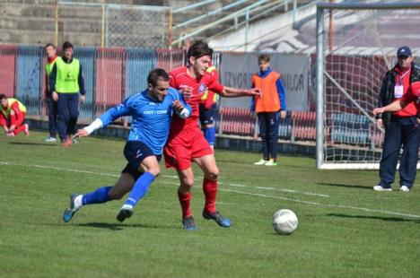 FC Bihor a pierdut jocul cu Unirea Tărlungeni. Antrenorul Călin Cheregi se gândeşte să demisioneze (FOTO)