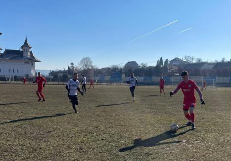 FC Bihor a cedat cu 0-2 în amicalul de la Simeria, cu a doua clasată din Liga a II-a (FOTO)