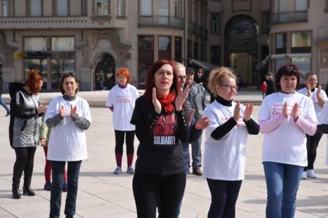 Anunţ important la flashmob-ul anti violenţă în familie: De luna aceasta, în Bihor va fi funcţională prima casă protejată pentru femeile abuzate (FOTO / VIDEO)