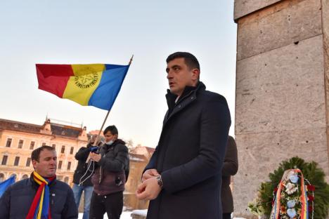 George Simion, primit ca un rockstar de susţinători în Oradea. Manifestare cu mesaje naţionaliste, selfie-uri, îmbrăţişări... (FOTO / VIDEO)