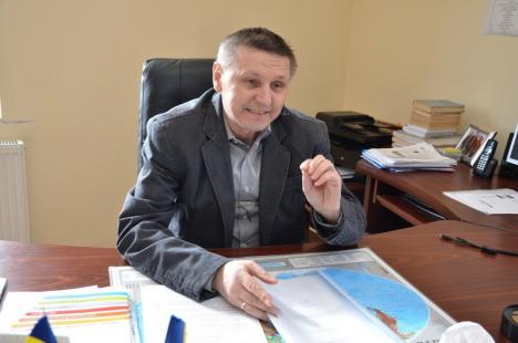 Scandal la Holod: Primarul PSD, acuzat că i-a bruscat şi înjurat pe voluntarii care voiau să depună spre verificare lista semnăturilor pentru iniţiativa „Fără penali”