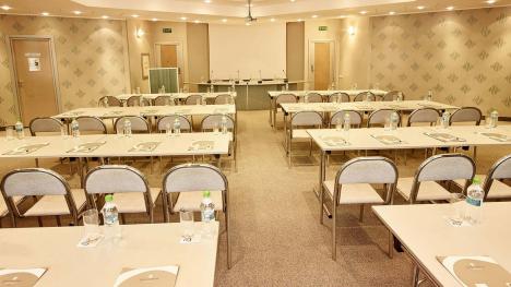 Hotelul Continental Forum Oradea și-a înnoit camerele și sălile de conferințe. Vezi cum arată! (FOTO)