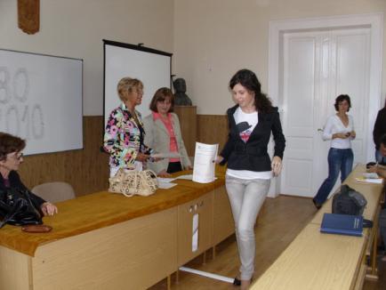 Colegiul Gojdu, singurul din Oradea care face testarea Cambridge, le-a predat elevilor certificatele 