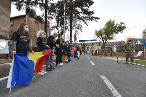 Pentru eroii noştri: Ştafeta Veteranilor Invictus, preluată de militari şi civili din Oradea (FOTO / VIDEO)