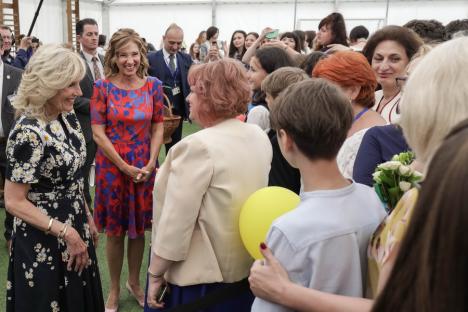 Jill Biden, întâlnire cu ucraineni din România: „Poporul român este extraordinar. I-au primit pe toți acești refugiați în casele lor” (FOTO / VIDEO)