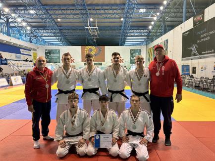Echipa LPS CSS Bihorul Oradea a devenit vicecampioană naţională la judo juniori (U21)