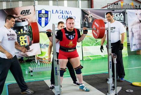 Sportivi din cinci ţări s-au întrecut la Beiuş în powerlifting (FOTO)