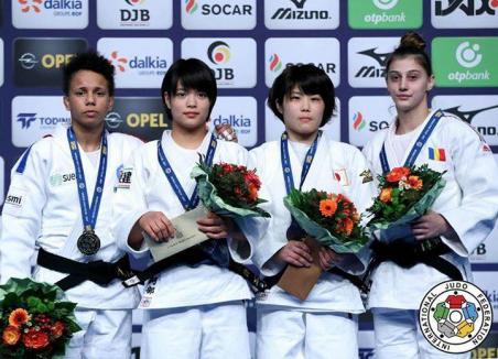 Larisa Florian a cucerit bronzul la Grand Prix-ul de judo de la Dusseldorf