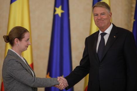 PNL îl înlocuiește pe Sorin Cîmpeanu cu o consilieră de-a lui Iohannis, autoarea programului „România Educată” (VIDEO)