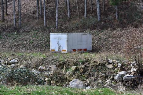 Ca-n vestul sălbatic! Au închiriat una din cele mai pitoreşti zone din Bihor, pe bani de nimic, propriilor neamuri și prietenilor (FOTO)