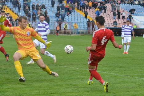 Luceafărul s-a impus cu 4-1, pe stadionul Iuliu Bodola, în faţa timişorenilor de la ASU Poli (FOTO)